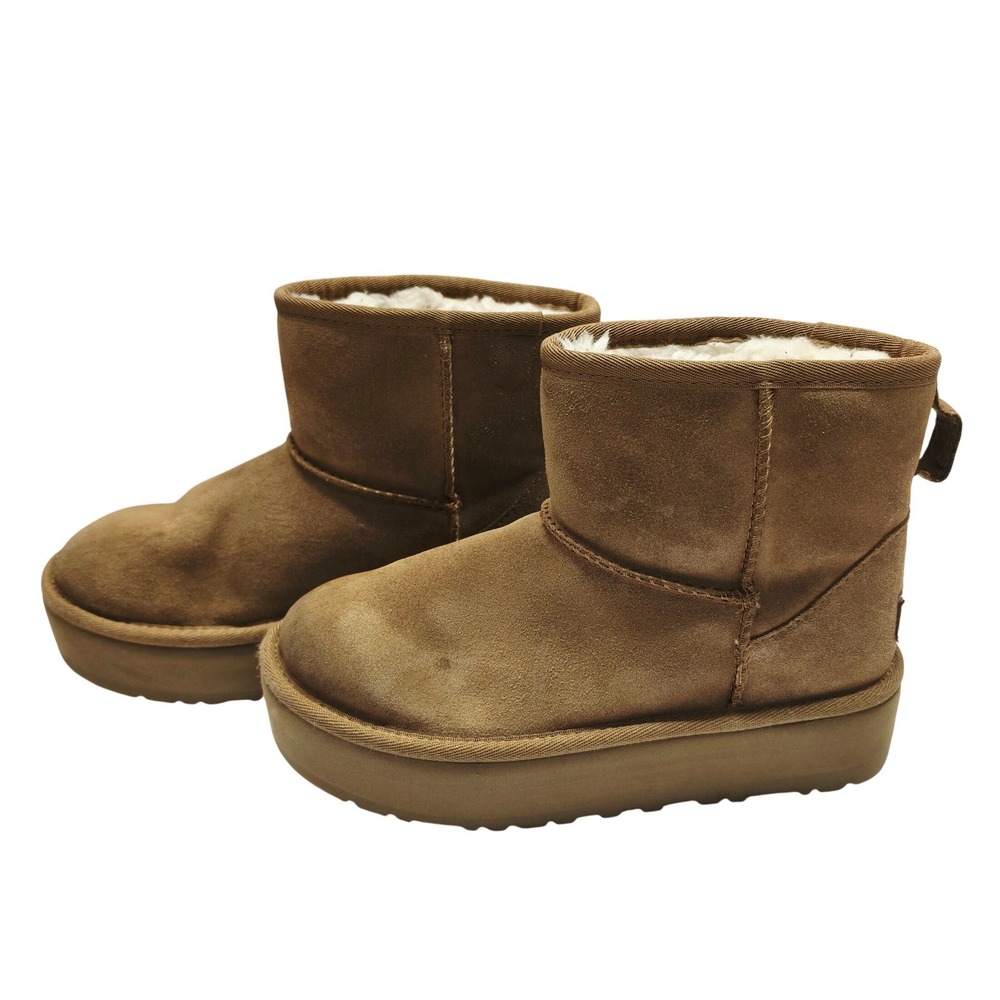 UGG Classic Mini Platform Kids Size 3 Chestnut Suede Boots 1143700K